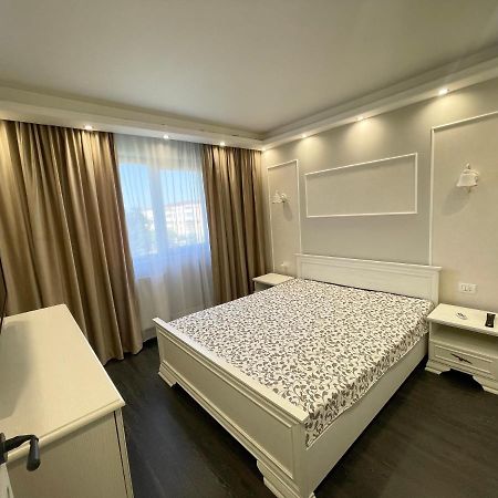 White Residence Craiova Eksteriør billede